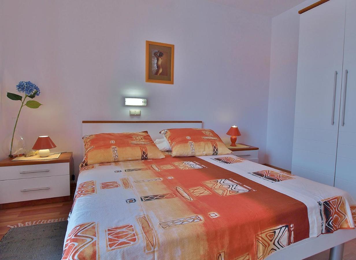Apartments Biserka Rab Town Luaran gambar