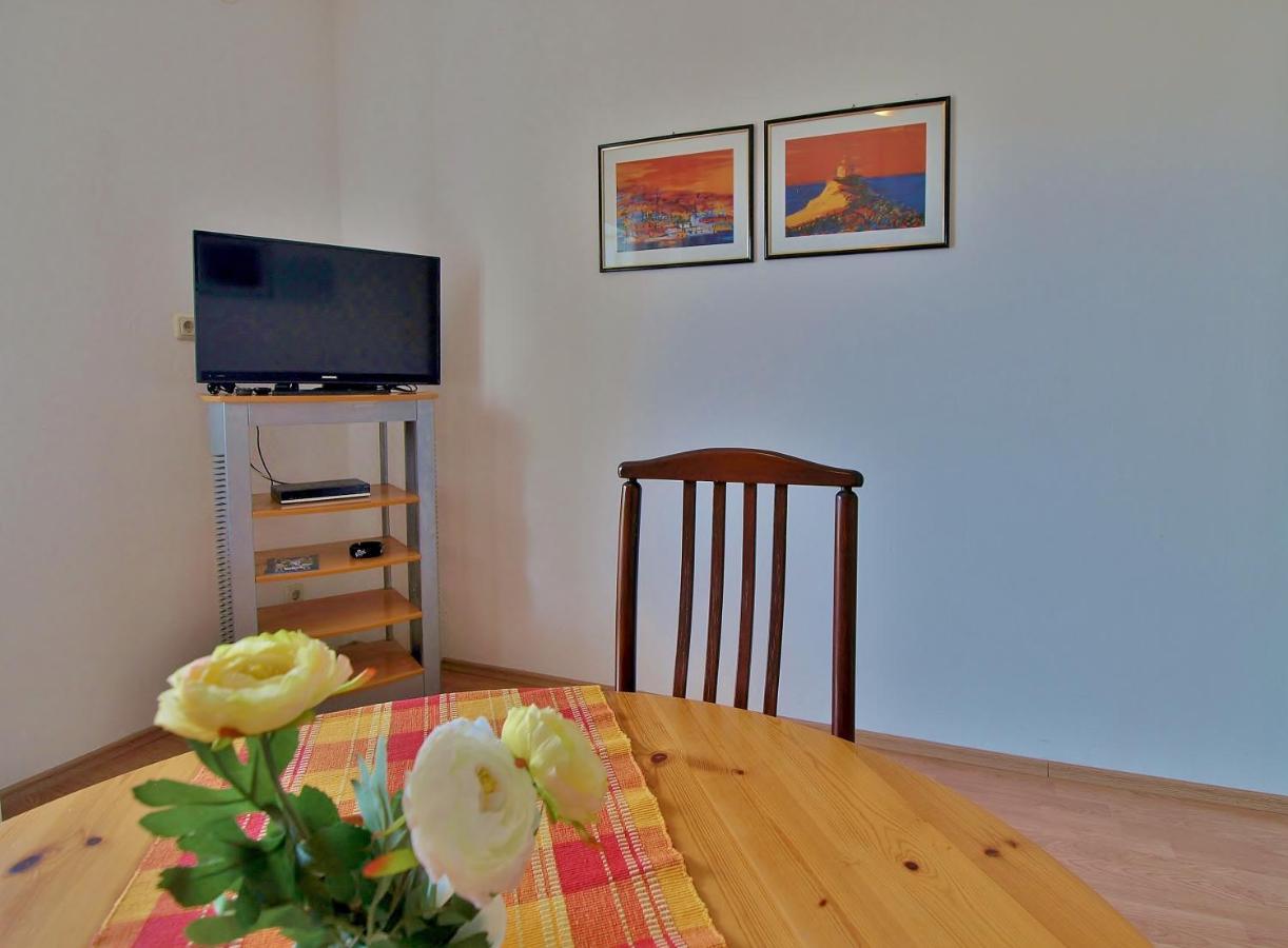 Apartments Biserka Rab Town Luaran gambar