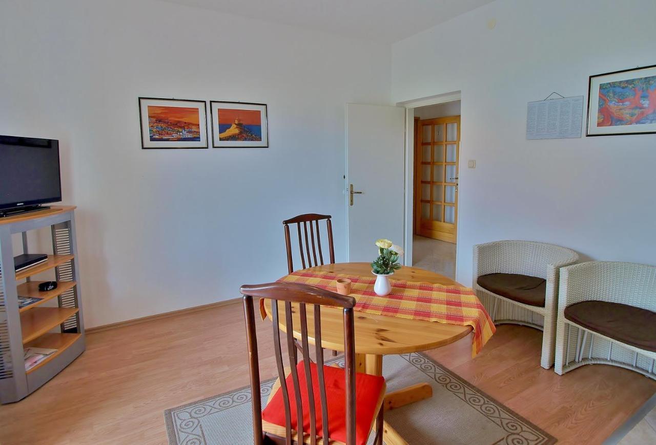 Apartments Biserka Rab Town Luaran gambar